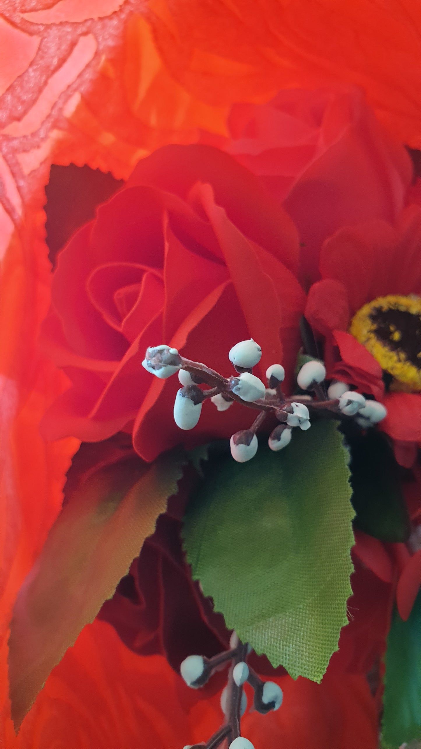 RED BOXED FLOWER SOAP BOUQUET 4 COLOUR CHOICE