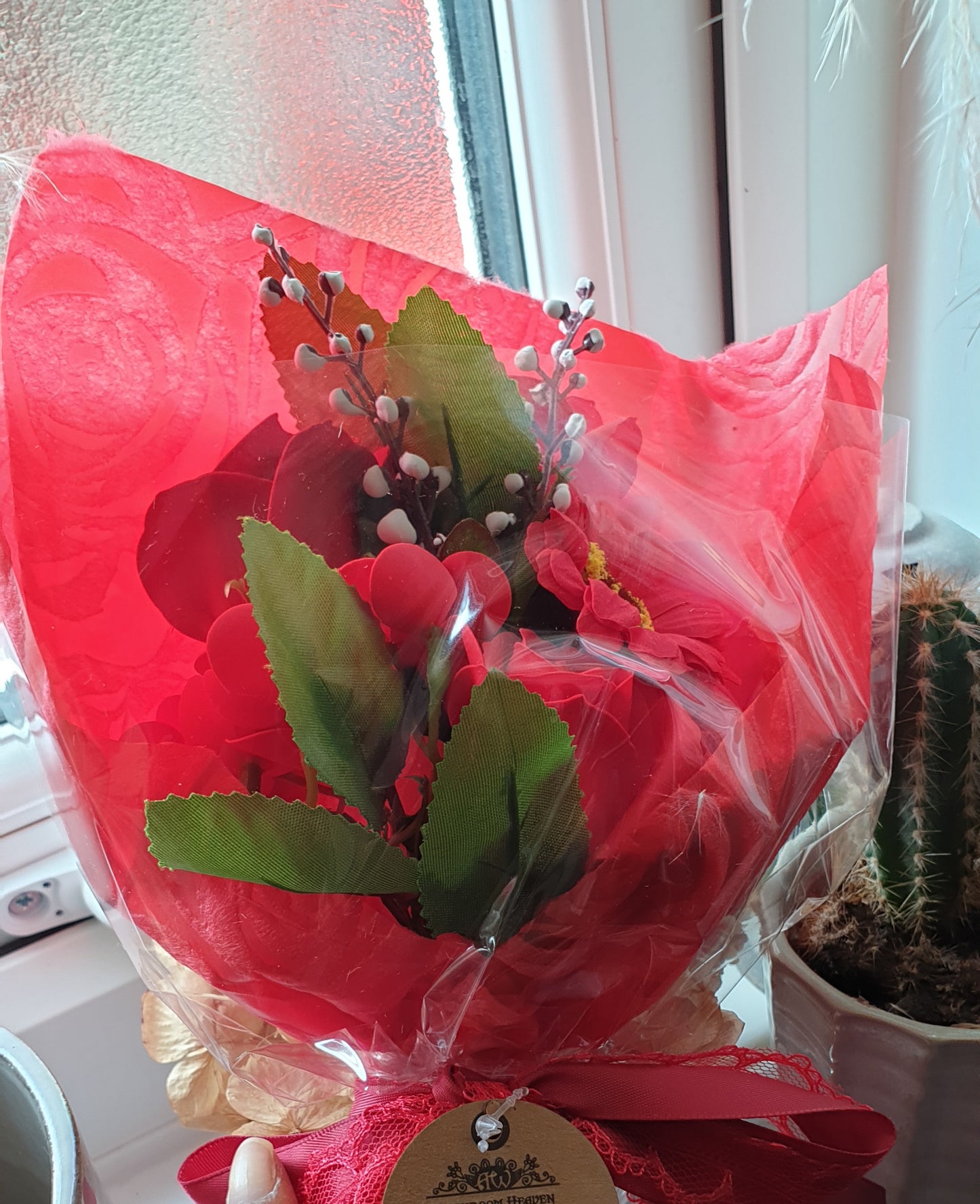 RED BOXED FLOWER SOAP BOUQUET 4 COLOUR CHOICE