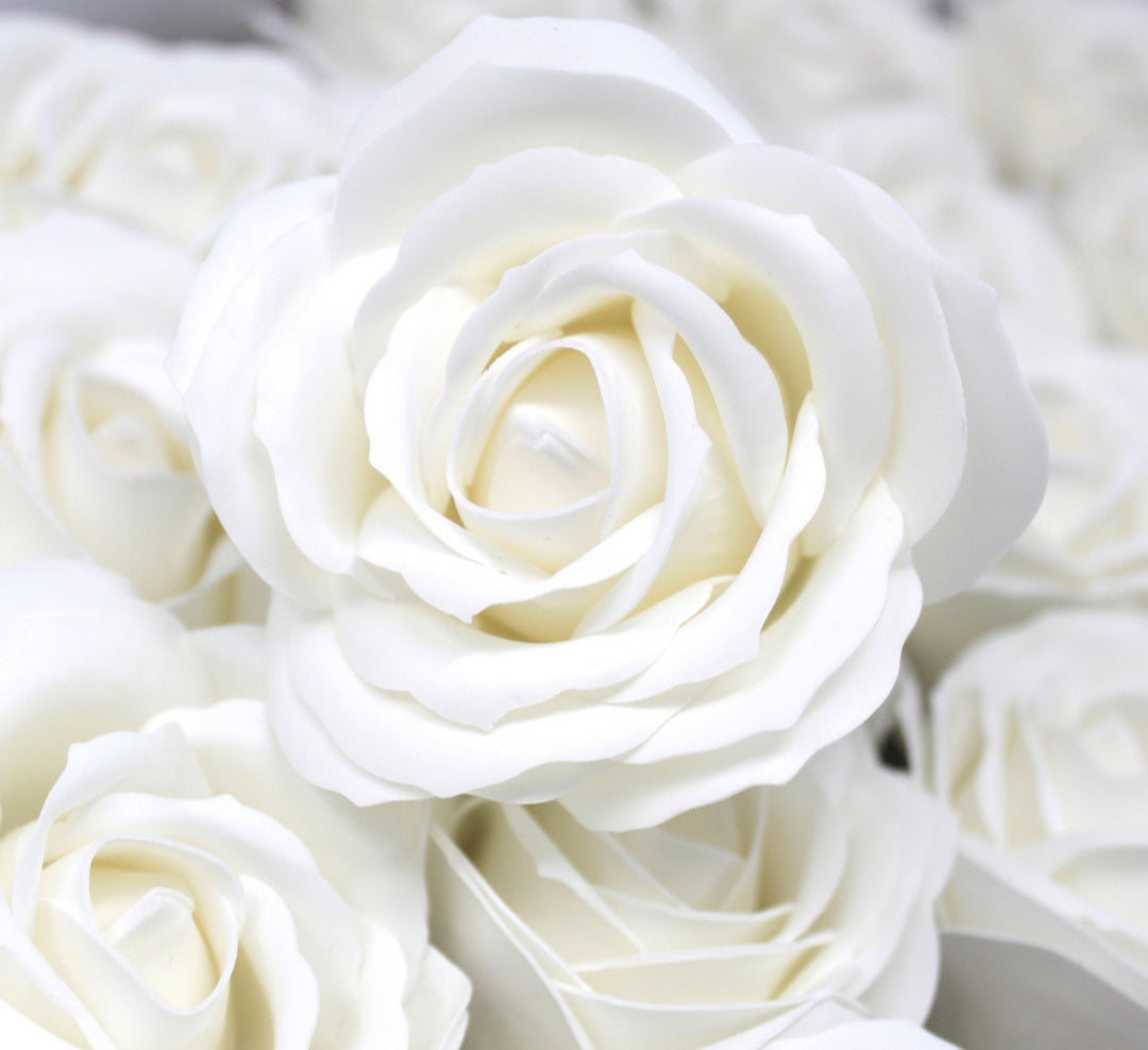 24 WHITE ROSE HEADS LARGE SIZE FLOWER Soap Bouquet Box