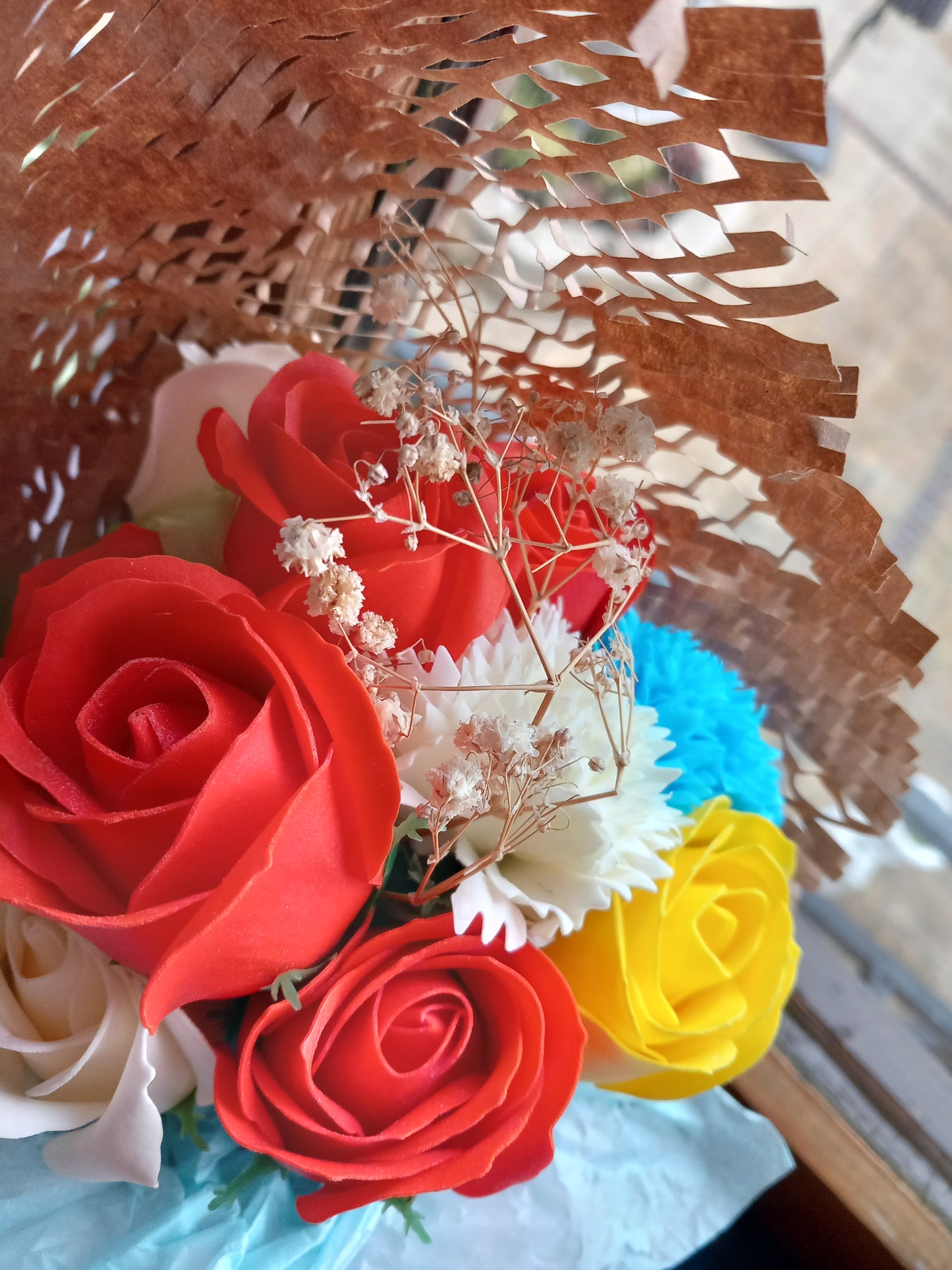 MY COLOUR CARNATIONS MULTI COLOUR FLOWER SOAP MIXED ROSES AND SUNSET ORANGE ROSE IN GLASSWARE