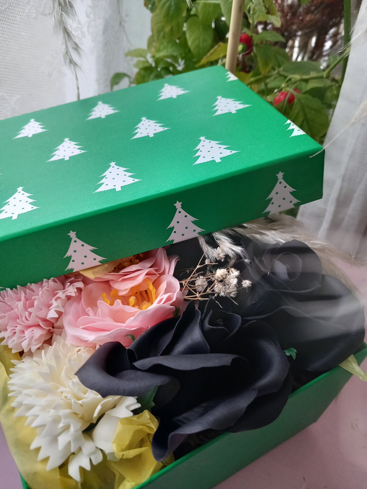 PINK BLACK FLOWER SOAP IN GREEN DISPLAY BOX